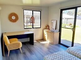 Modern Seaside Boho Incl Breakfast