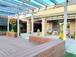 Modern Seaside Boho Incl Breakfast