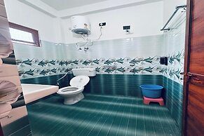 Hotel Aparna Palace