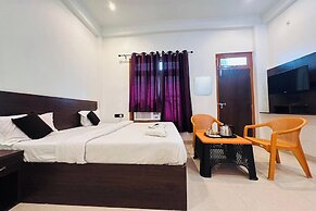 Hotel Aparna Palace