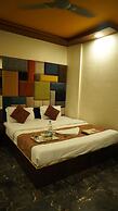 Hotel Versova Inn