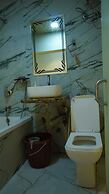 Hotel Versova Inn