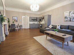Central Vista Retreat