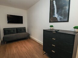 Central Vista Retreat