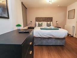 Central Vista Retreat