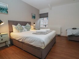 Ravenswood Penthouse