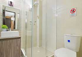 5 Bedroom - 1 Block from Lleras - P2