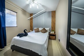 6br penthouse 1 block lleras park