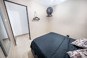6br penthouse 1 block lleras park