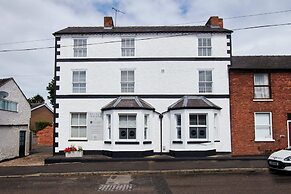 Delven House