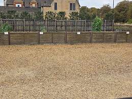 2 Bed - Work - Holiday - Pets Welcome - Parking