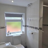2 Bed - Work - Holiday - Pets Welcome - Parking