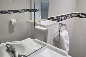 2 Bed - Work - Holiday - Pets Welcome - Parking
