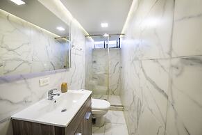3BR  w Arcade 1 Block from Lleras Park