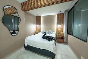 3BR  w Arcade 1 Block from Lleras Park