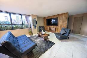 3BR  w Arcade 1 Block from Lleras Park