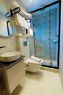 Aura Pyramids Boutique Hotel