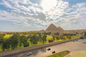 Aura Pyramids Boutique Hotel