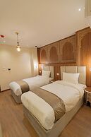Aura Pyramids Boutique Hotel