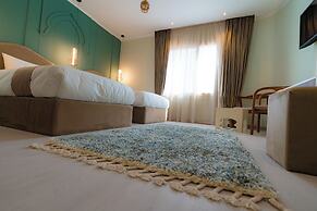Aura Pyramids Boutique Hotel