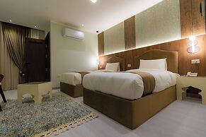 Aura Pyramids Boutique Hotel