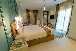 Aura Pyramids Boutique Hotel
