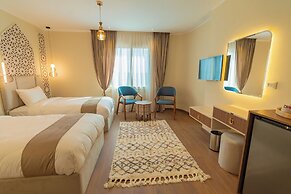 Aura Pyramids Boutique Hotel