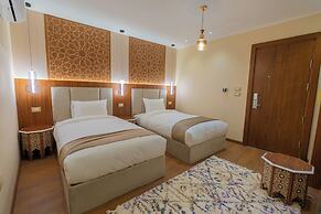 Aura Pyramids Boutique Hotel