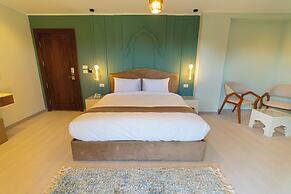 Aura Pyramids Boutique Hotel