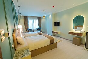 Aura Pyramids Boutique Hotel