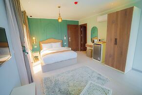 Aura Pyramids Boutique Hotel