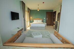 Aura Pyramids Boutique Hotel