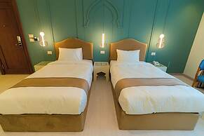 Aura Pyramids Boutique Hotel