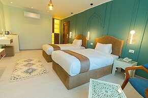 Aura Pyramids Boutique Hotel