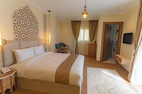 Aura Pyramids Boutique Hotel