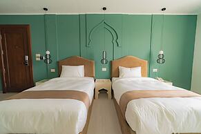 Aura Pyramids Boutique Hotel
