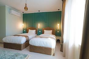 Aura Pyramids Boutique Hotel