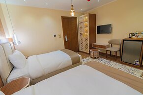 Aura Pyramids Boutique Hotel