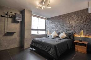 3 BR apartment 1 block from lleras park