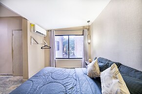 Provenza 5BR Jacuzzi 1 Block from Lleras