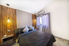 Provenza 5BR Jacuzzi 1 Block from Lleras