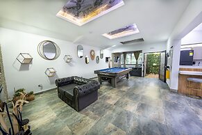 Provenza 5BR Jacuzzi 1 Block from Lleras