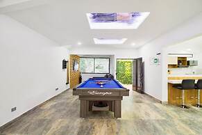Provenza 5BR Jacuzzi 1 Block from Lleras
