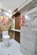 Provenza 5BR Jacuzzi 1 Block from Lleras