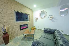 Provenza 5BR Jacuzzi 1 Block from Lleras
