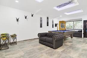 Provenza 5BR Jacuzzi 1 Block from Lleras