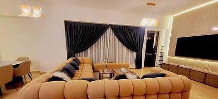 Premium Iconic Beachside JBR Stay