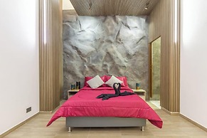6BR w Jacuzzi  Private Baths Lleras