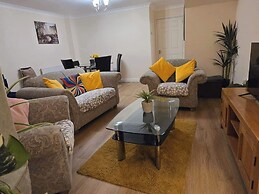 Garden - Pets - Parking - Wifi - Sleeps 2