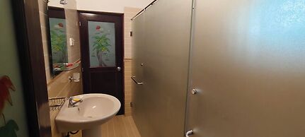 Roamer's ark villa